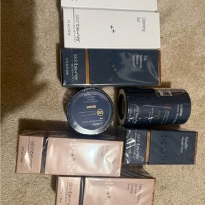 SkinBetter Science Exfoliating Cleanser - White and Navy